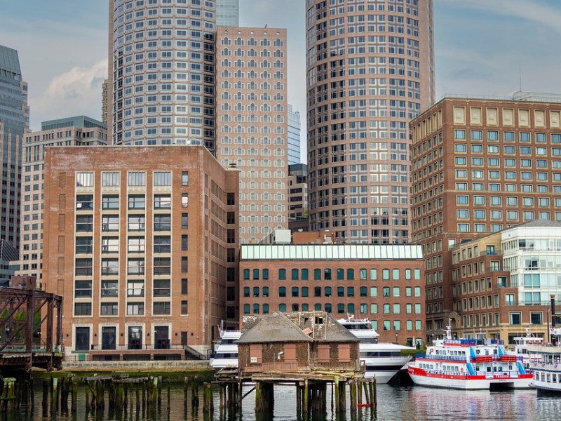 Pontos. Planetary urbanization and the&nbsp;Sea